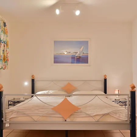 Leipold-frank Apartment *